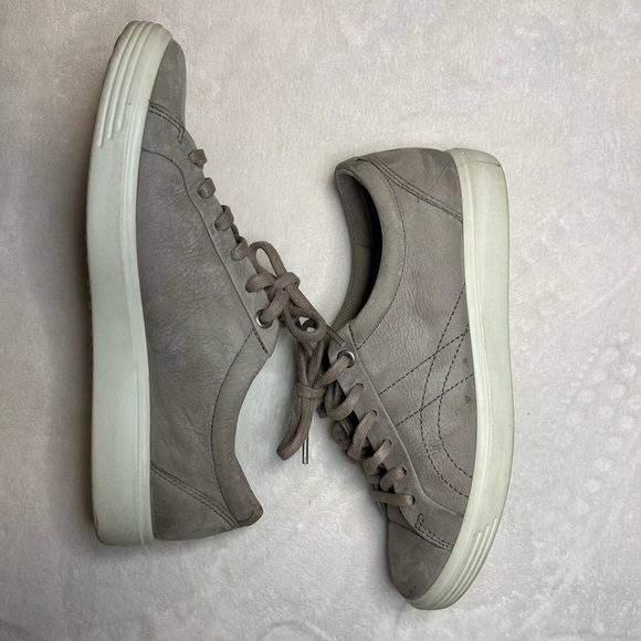 ECCO Women's Taupe Leather Sneakers - Picture 5 of 6